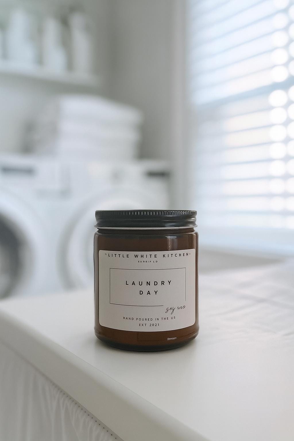 Laundry Day Candle – Wooden Wick Soy, Fresh Clean Linen Scent, Cozy Home Gift