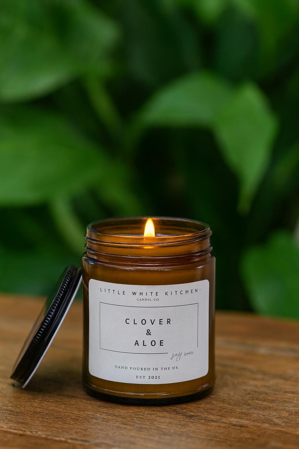 Clover and Aloe Soy Wax Candle | Woodwick, Amber Glass Jar